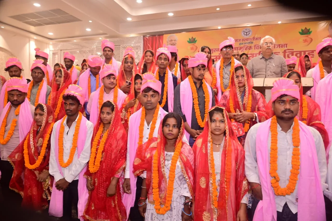 सीएम सामूहिक विवाह योजनान्तर्गत 68 जोड़ों का सामूहिक विवाह धार्मिक रीति रिवाज के अनुसार हुआ सम्पन्न