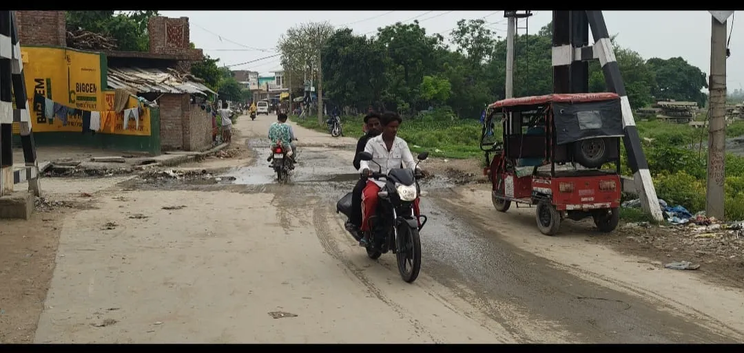 श्रावण में आस्था के मार्ग पर अव्यवस्था,बाबा पराशर नाथ मंदिर जाने वाले श्रद्धालु परेशान