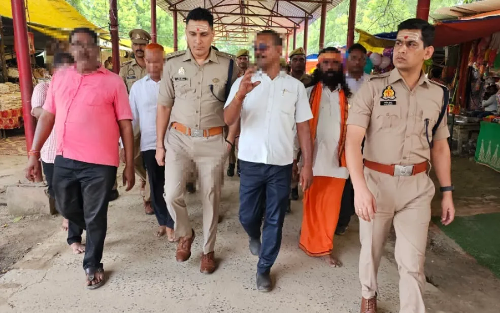 पुलिस अधीक्षक द्वारा बाबा बेलखर नाथ धाम में पवित्र श्रावण मास एवं कांवड़ यात्रा की तैयारियों का निरीक्षण कर सुरक्षा एवं कानून-व्यवस्था की समीक्षा की 
