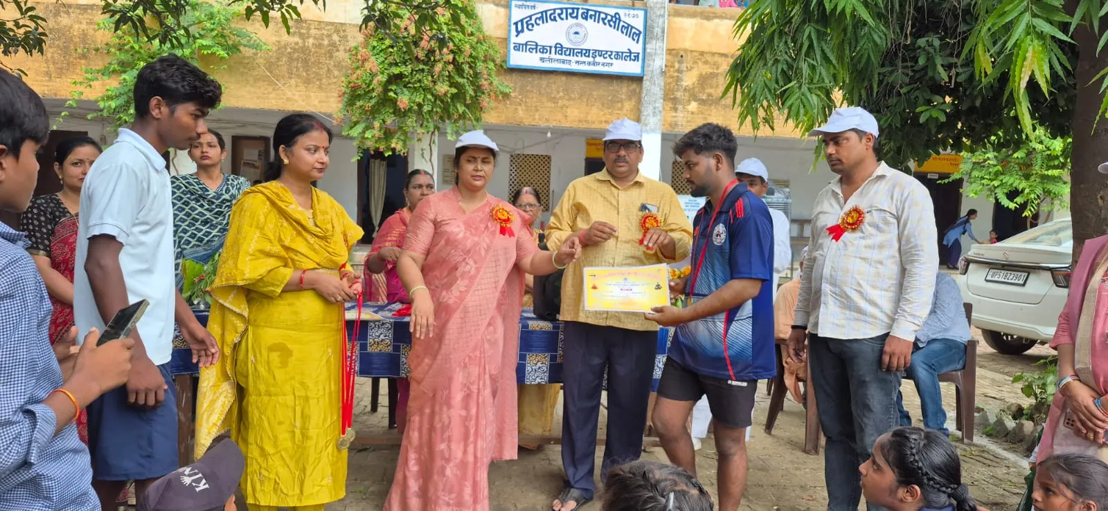हैंडबॉल प्रतियोगिता का आयोजन पी0वी0 गर्ल्स इंटर कॉलेज में संपन्न हुआ