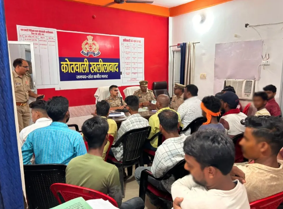 डीजे संचालकों के साथ जनपद के समस्त थानों पर आयोजित की गई बैठक