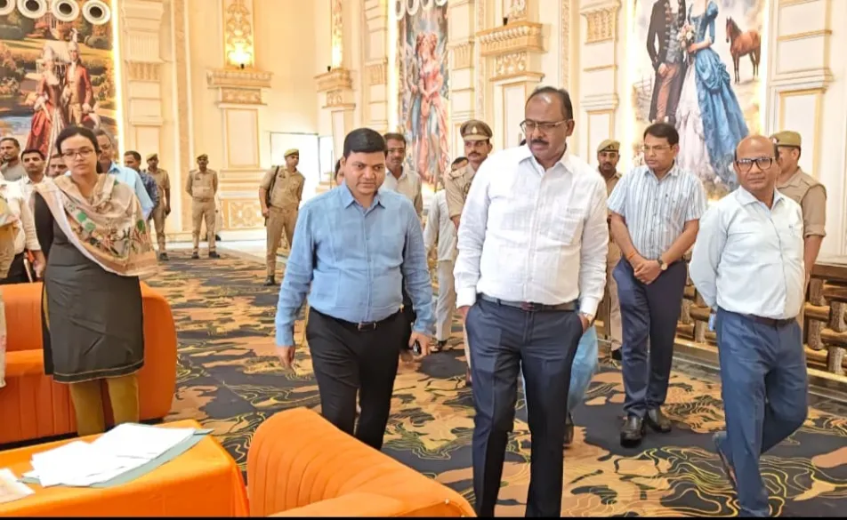 कल होने वाले मुख्यमंत्री सामूहिक विवाह योजना कार्यक्रम स्थल का डीएम ने अधिकारियों संग किया निरीक्षण