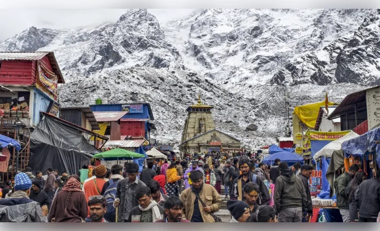 केदारनाथ धाम के भक्तों से बदतमीजी बर्दाश्त नहीं