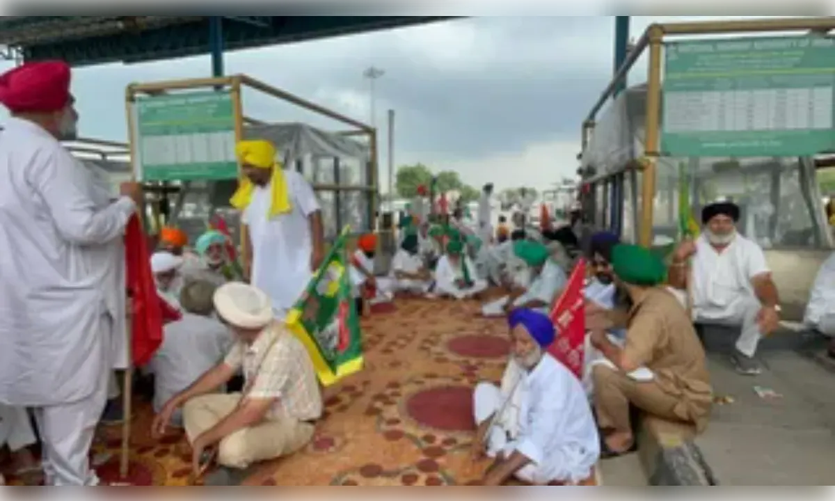 एसकेएम के आह्वान पर किसानों का राज्यव्यापी प्रदर्शन, तीन घंटे टोल फ्री रहा पंजाब