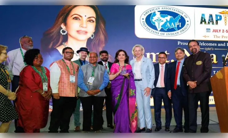 नीता अंबानी को फ्लोरिडा में दिया गया AAPI ह्यूमैनिटेरियन अवॉर्ड