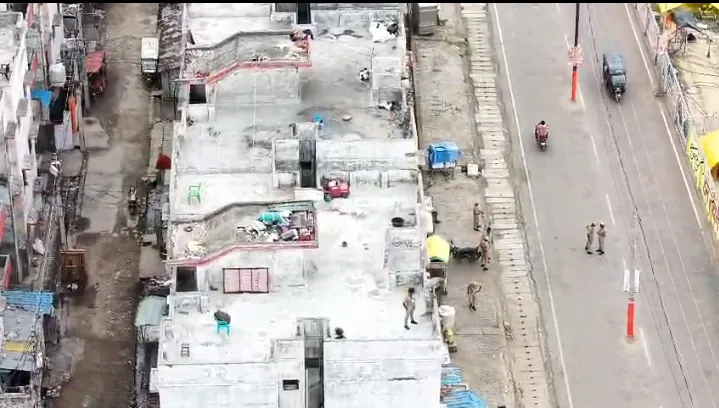 मुख्यमंत्री योगी आदित्यनाथ के प्रस्तावित जनपद प्रतापगढ़ आगमन के दृष्टिगत ड्रोन कैमरों से सुरक्षा व्यवस्था की सतत निगरानी