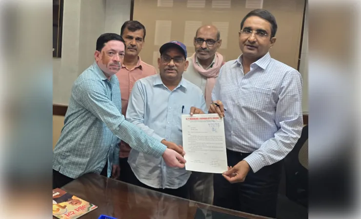 पत्रकारों के आयुष्मान कार्ड बनाने में विलंब पर चिंता 