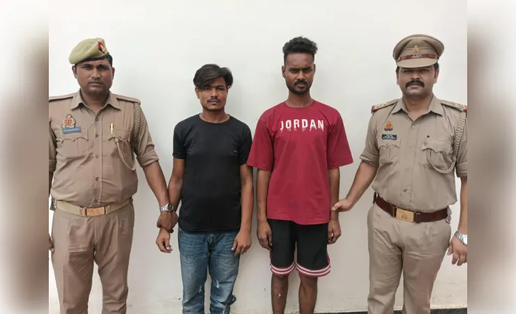 फाइबर केबल चोरी करने वाले दो शातिर चोर गिरफ्तार, कार और भारी मात्रा में केबल बरामद