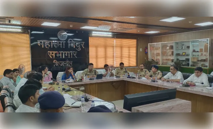 महाशिवरात्रि व कांवड़ यात्रा की तैयारियों को लेकर डीएम ने की समीक्षा