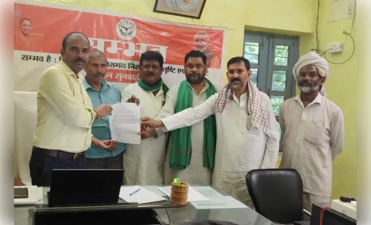 विद्युत कटौती को लेकर अधिशासी अभियंता को दिया ज्ञापन