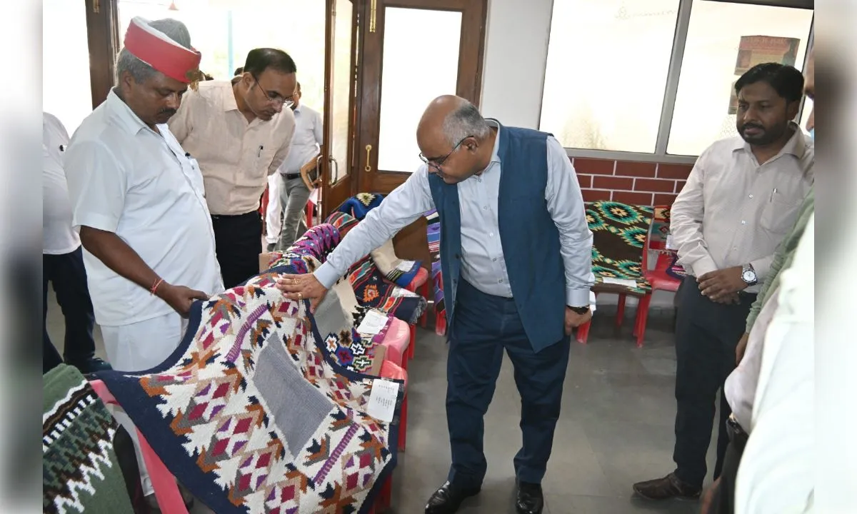 कानपुर के बुनकरों की कला को सलाम, सलीम अहमद का ऊलेन सैडिल पैड बना अव्वल