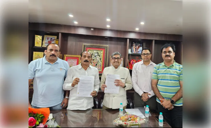 मेदांता हॉस्पिटल व आदर्श व्यापार मंडल के बीच एमओयू 
