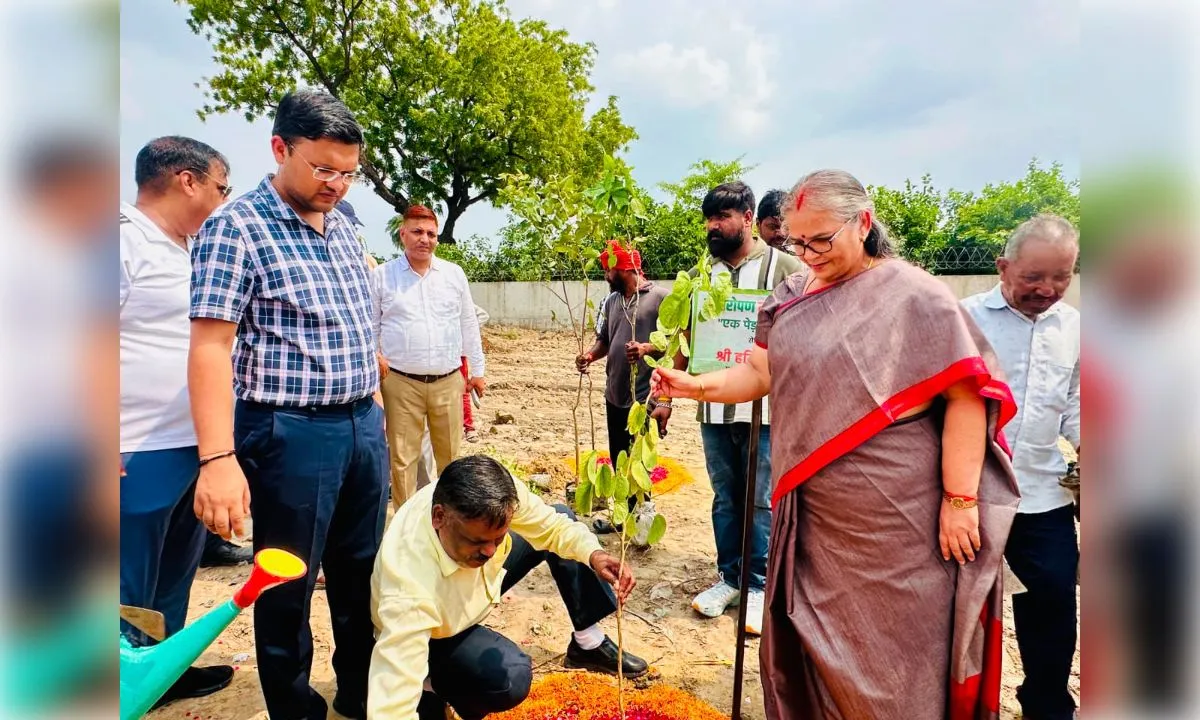 वृक्षारोपण महायज्ञ-2026: कुकरैल नदी किनारे तीन हेक्टेयर क्षेत्र में हुआ पौधारोपण