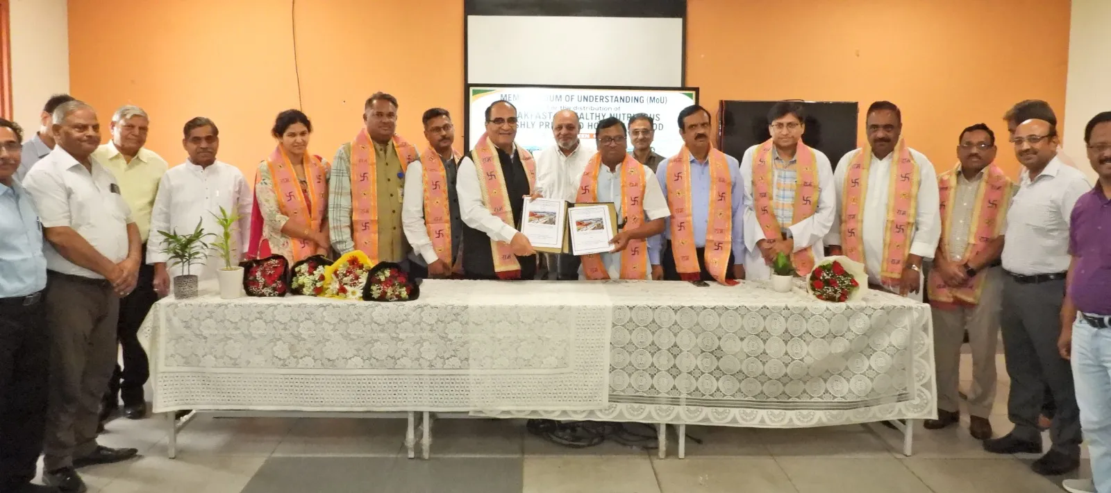 कैंसर संस्थान में मरीजों व तीमारदारों समय से मिलेगा भोजन 