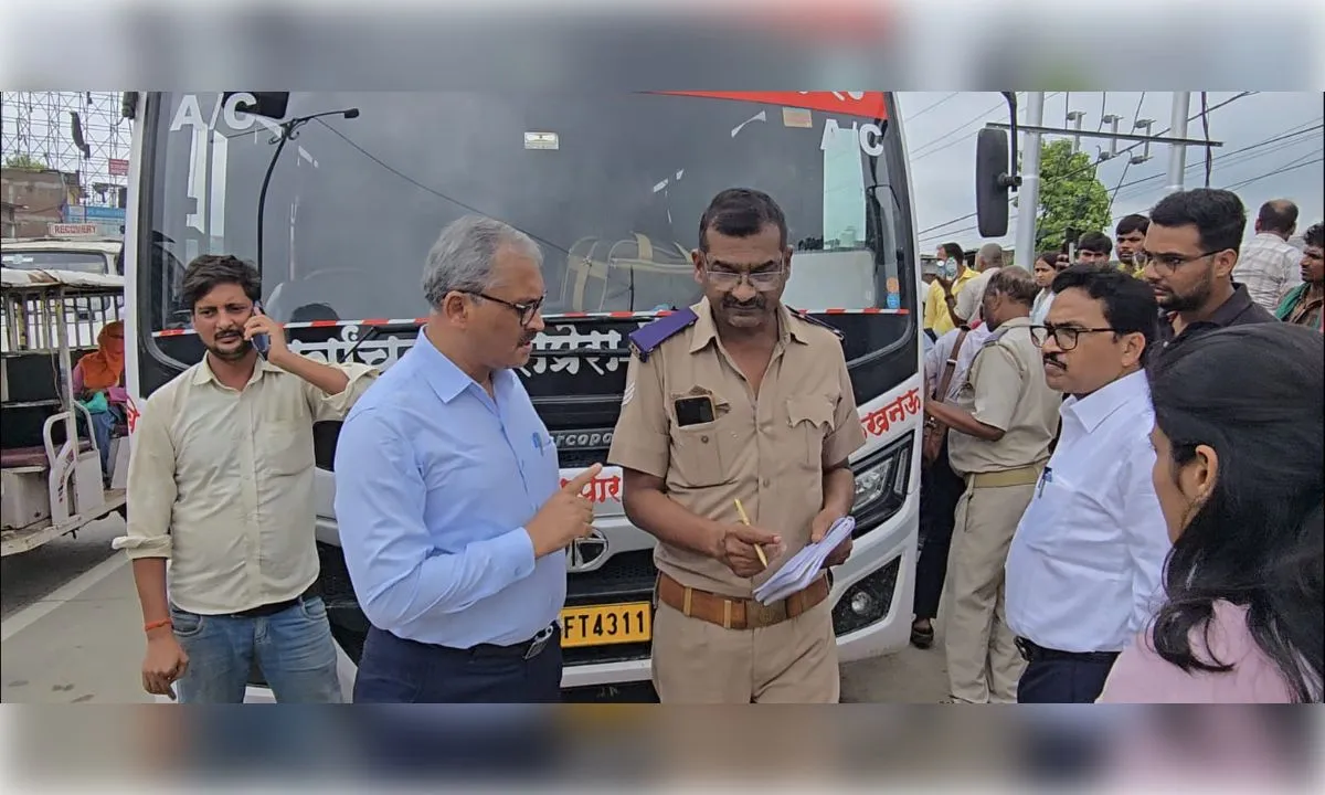 ऑपरेशन कवच के तहत परिवहन विभाग की बड़ी कार्रवाई: 60 का चालान, 18 बसें सीज