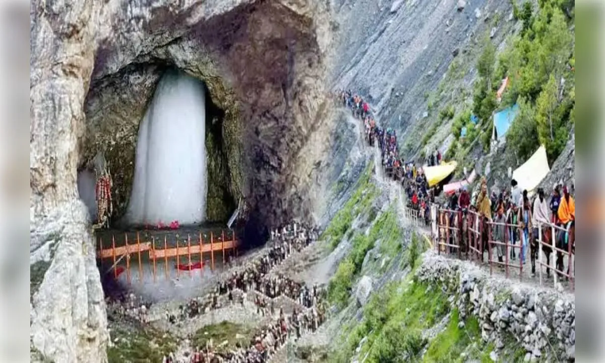 अमरनाथ धाम के लिए 11वें जत्था: कड़ी सुरक्षा के साथ 9,153 से ज्यादा श्रद्धालु रवाना