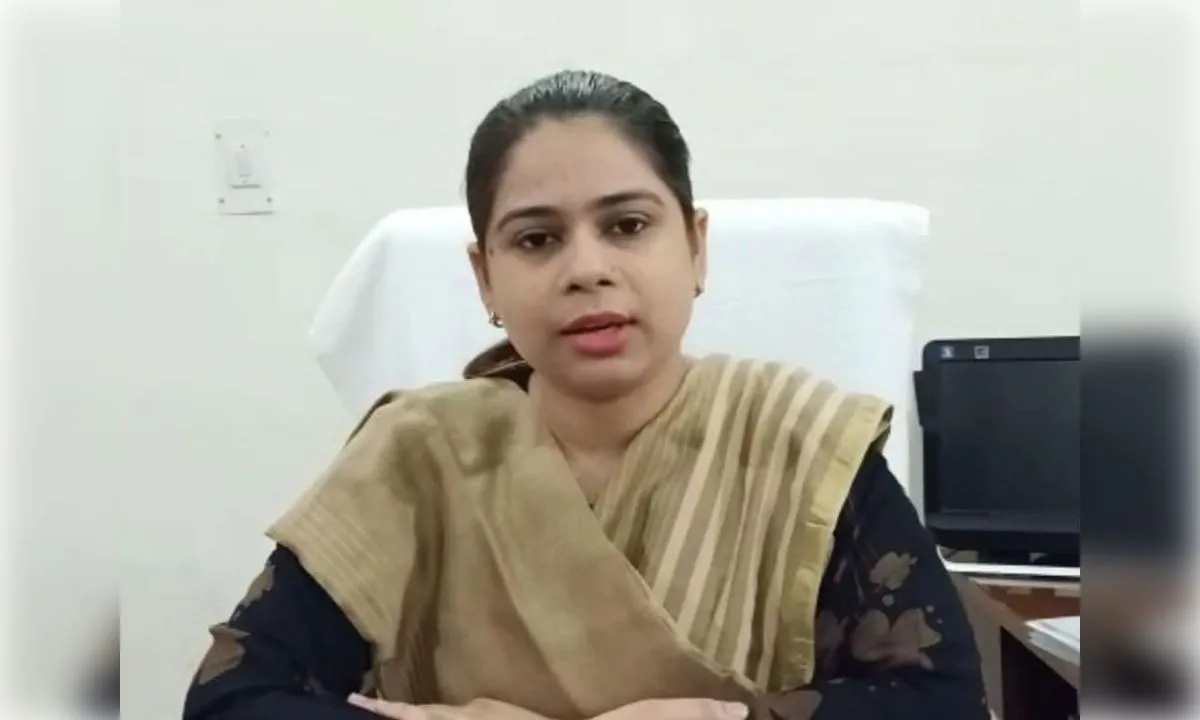 आईजीआरएस शिकायतों के निस्तारण में लापरवाही पर जिलाधिकारी सख्त 