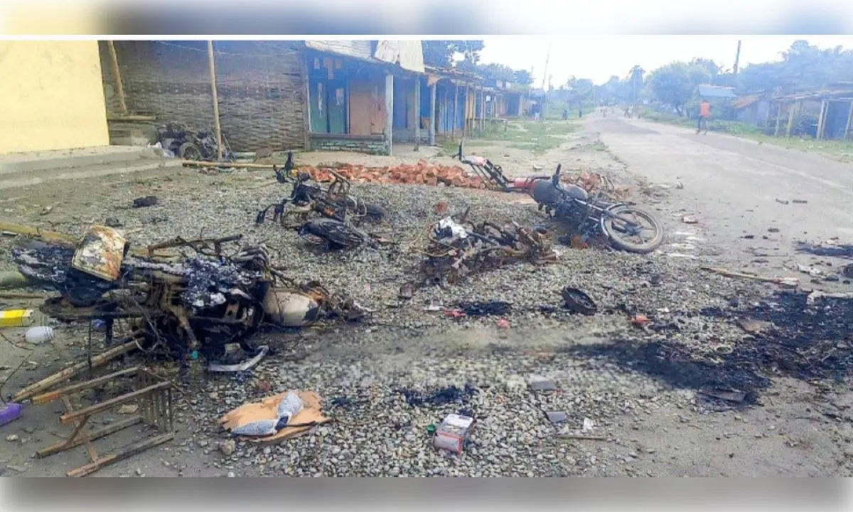 नेपाल के सुनसरी में हिंसा, 112 घर जले और 61 वाहन क्षतिग्रस्त