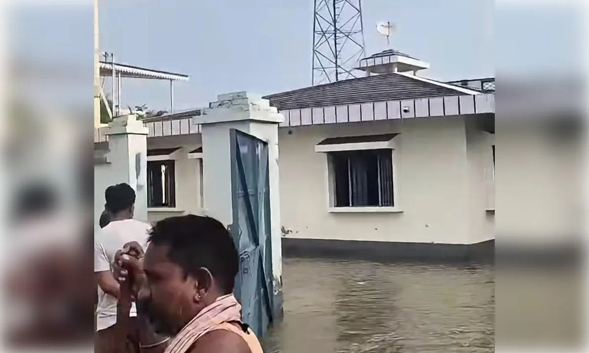 भागलपुर में टूटा बांध, 5 हजार से ज्यादा लोग बाढ़ से प्रभावित
