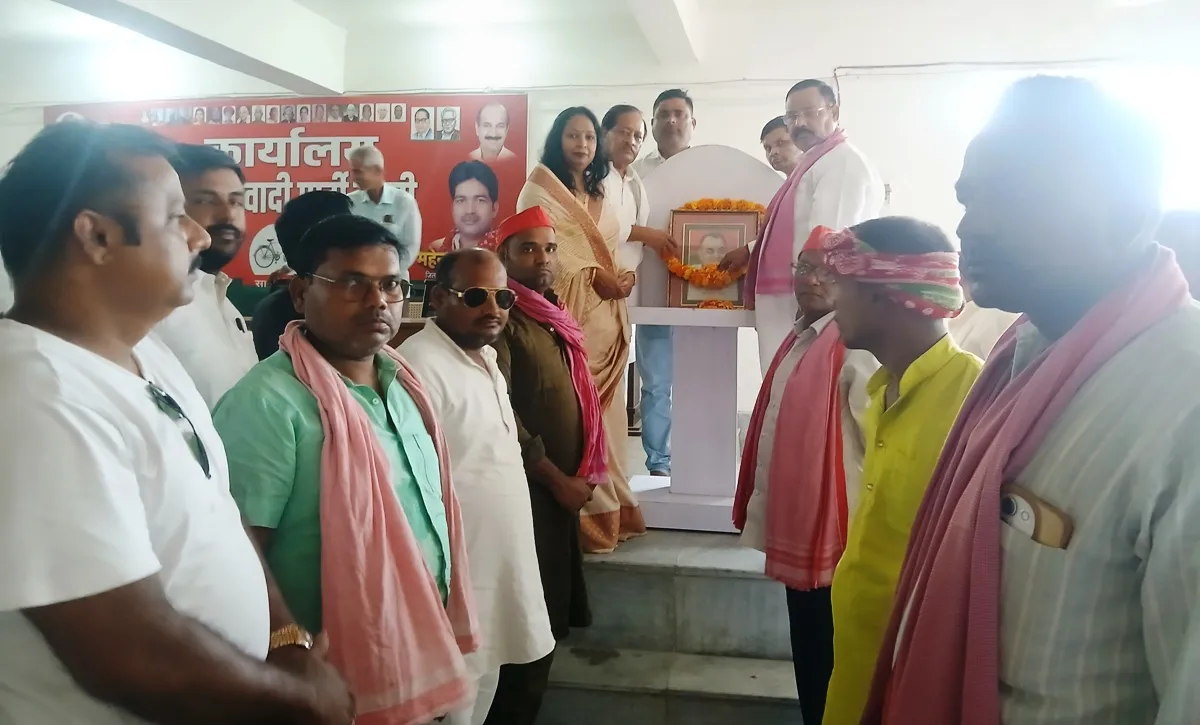 जयन्ती पर याद किये गये छोटे लोहिया जनेश्वर मिश्र