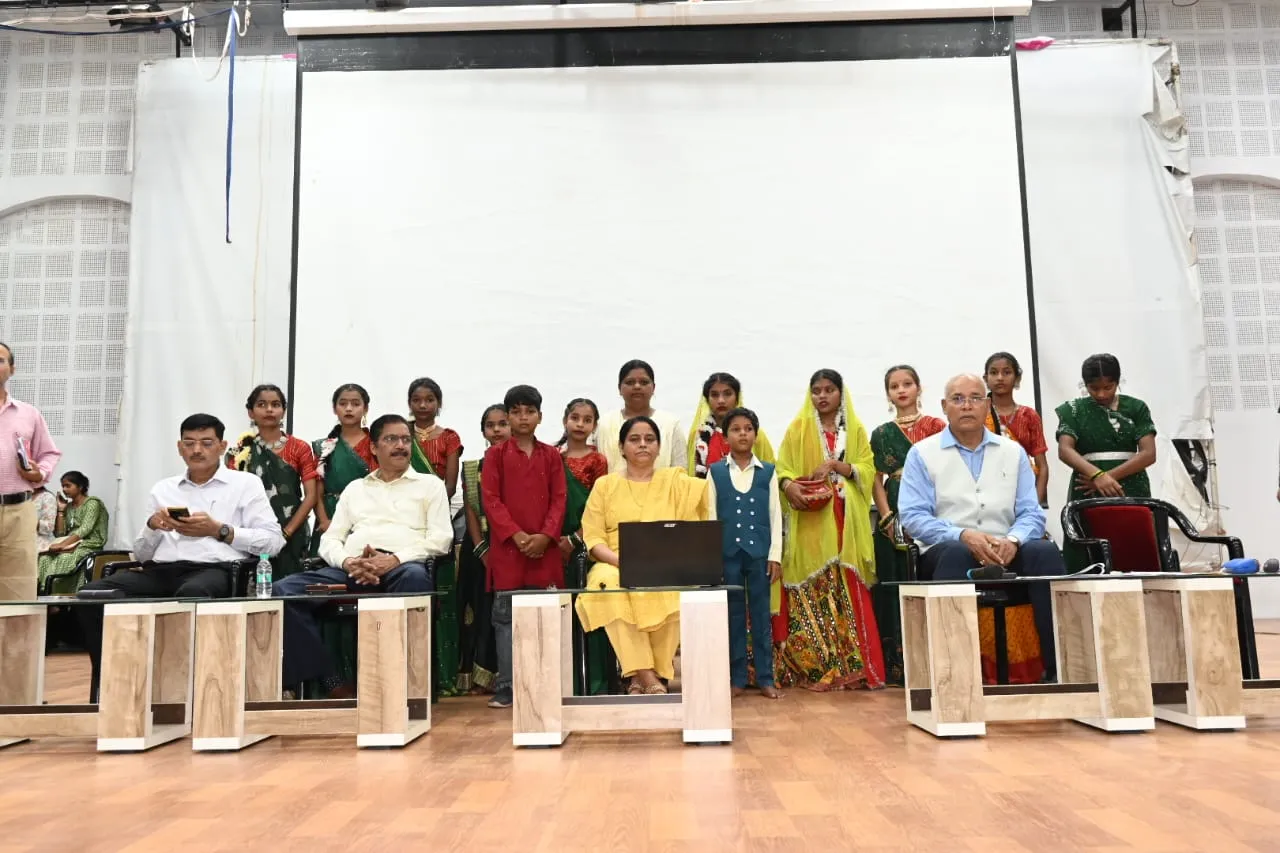 दीक्षांत समारोह समाज निर्माण का संकल्प और प्रतिभा का सम्मान : कुलपति प्रो. बिजेंद्र सिंह