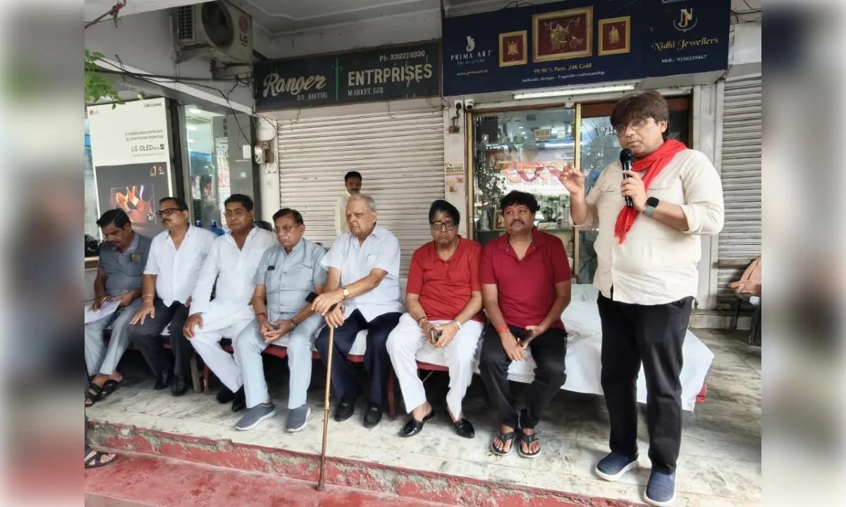  हाउस टैक्स वृद्धि के विरोध में व्यापारियों का धरना छठे दिन भी जारी