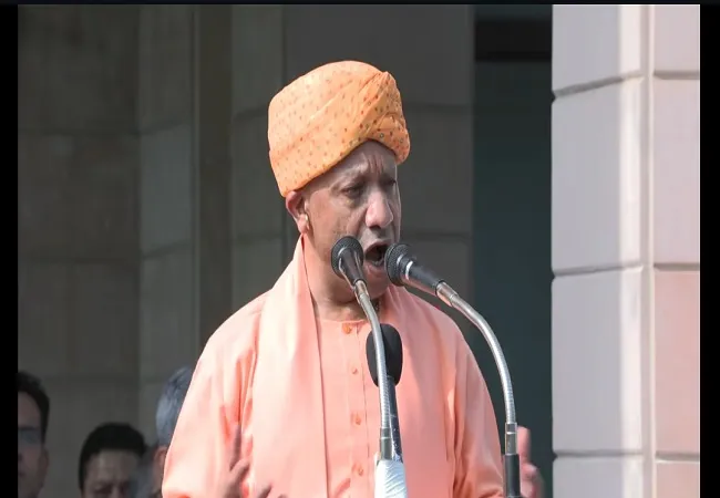 भारत माता के महान सपूतों के त्याग तपस्या और बलिदान का परिणाम स्वाधीनता : योगी 