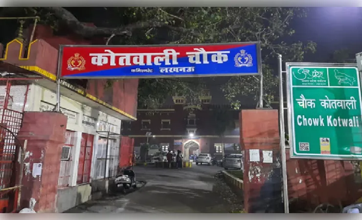 लखनऊ में युवक के साथ मारपीट और निर्वस्त्र कर सड़क पर घुमाने का आरोप, वीडियो वायरल होने पर मुकदमा दर्ज