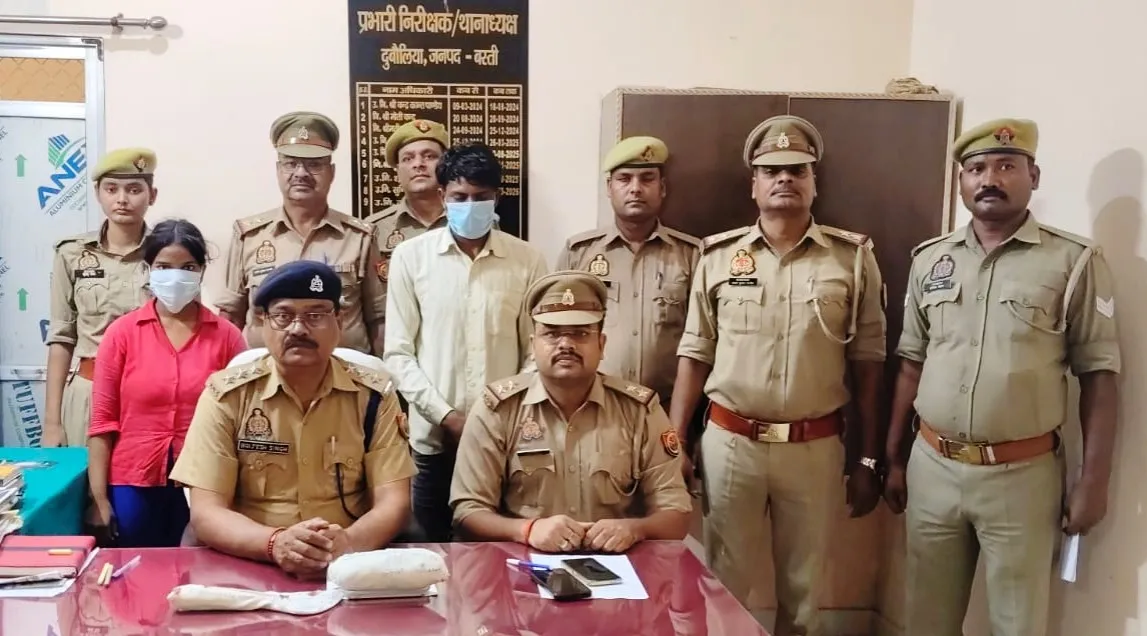 हत्यारिन बेटी ने आशिक संग मिल बाप को उतारा मौत के घाट, दोनों गिरफ्तार 