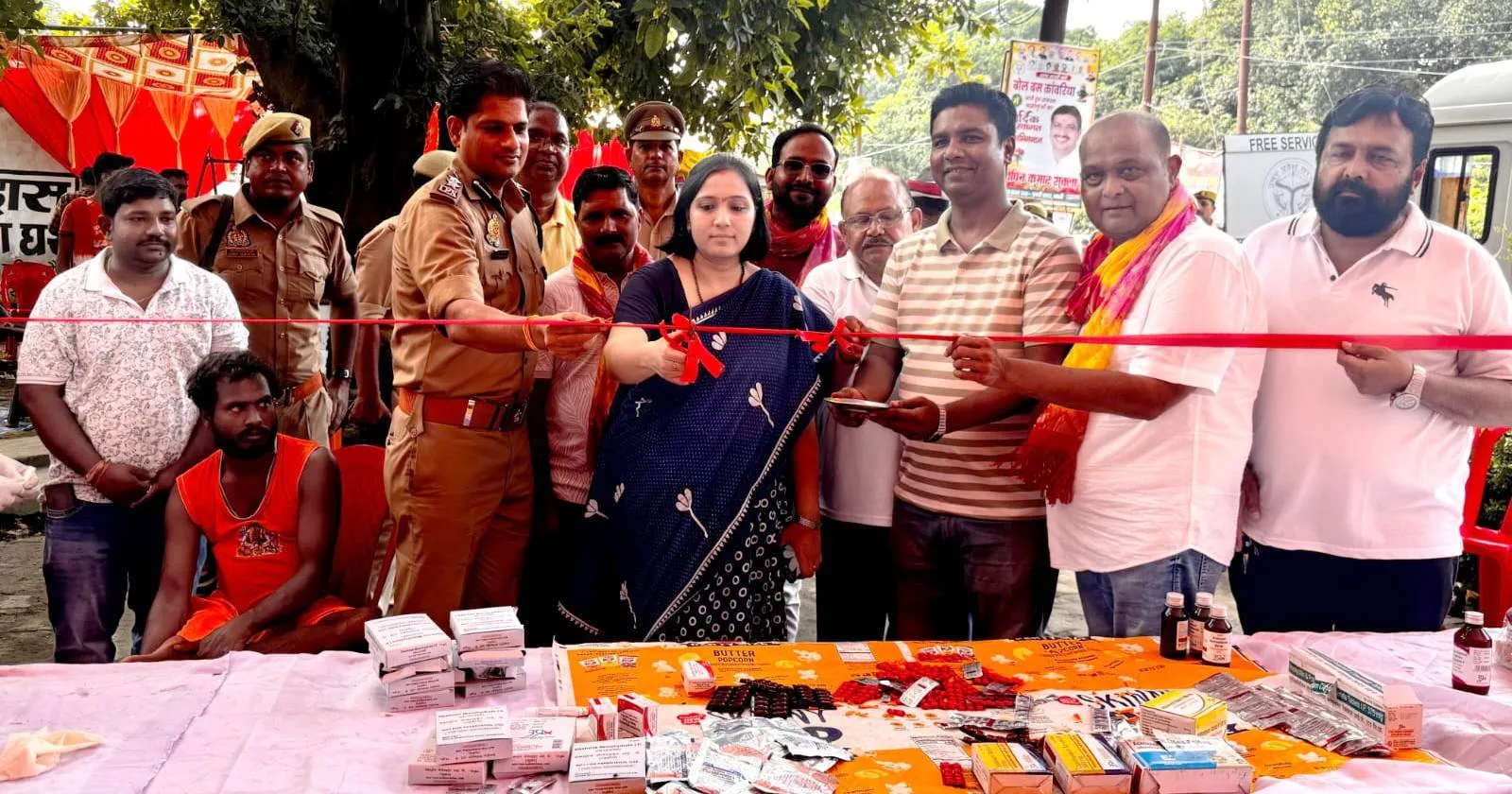 मानव सेवा से बड़ा कोई सेवा नहीं - डीएम 