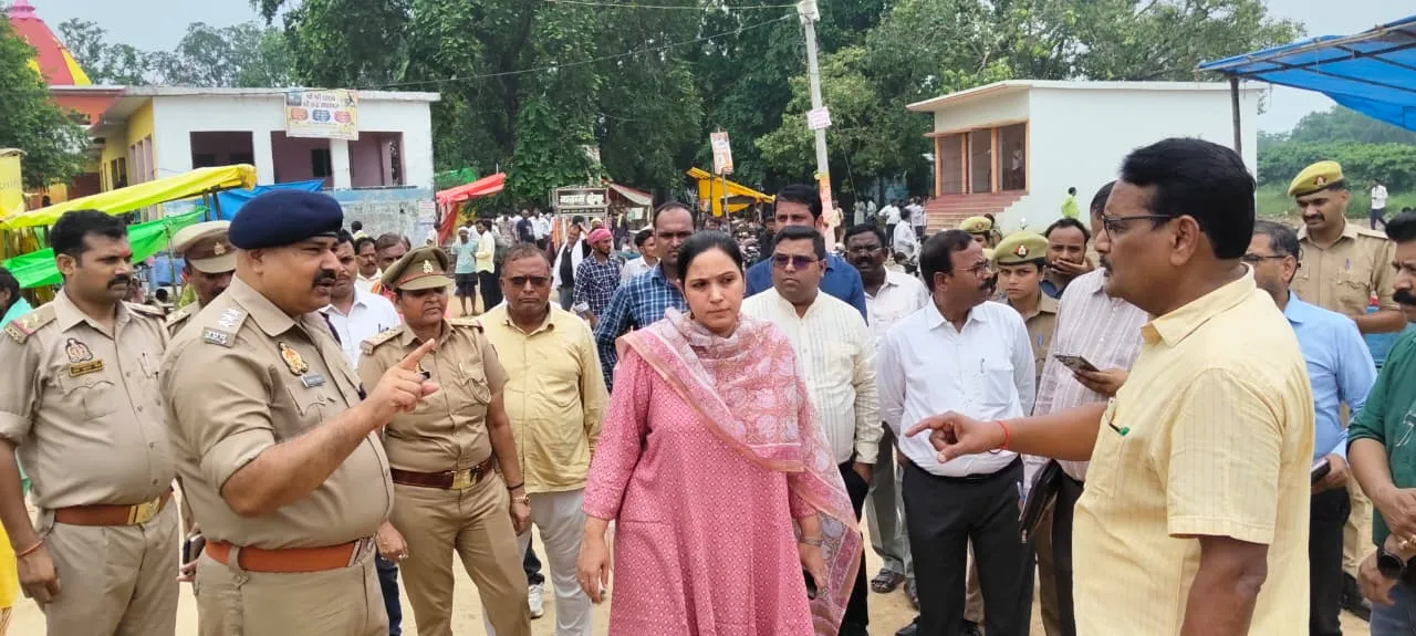 डीएम ने श्री भदेश्वरनाथ मंदिर का स्थलीय निरीक्षण कर व्यवस्थाओं का लिया जायजा 