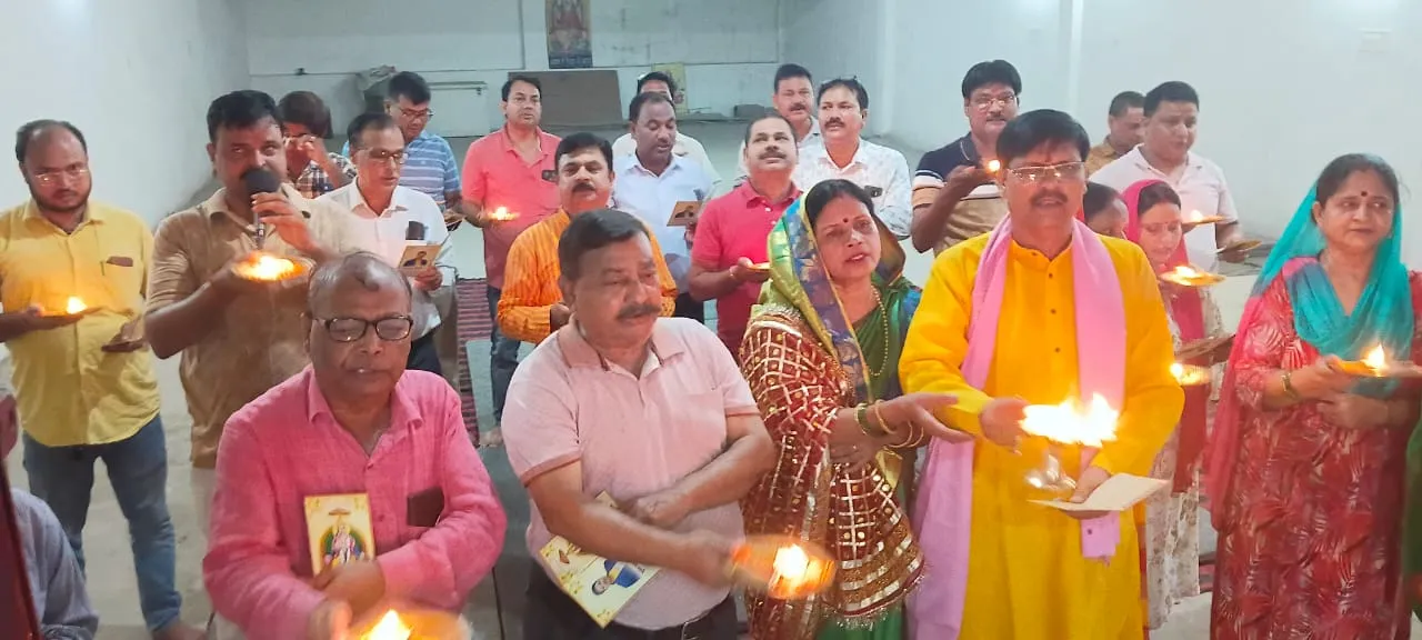 श्रद्धापूर्वक किया गया भगवान चित्रगुप्त जी की महाआरती