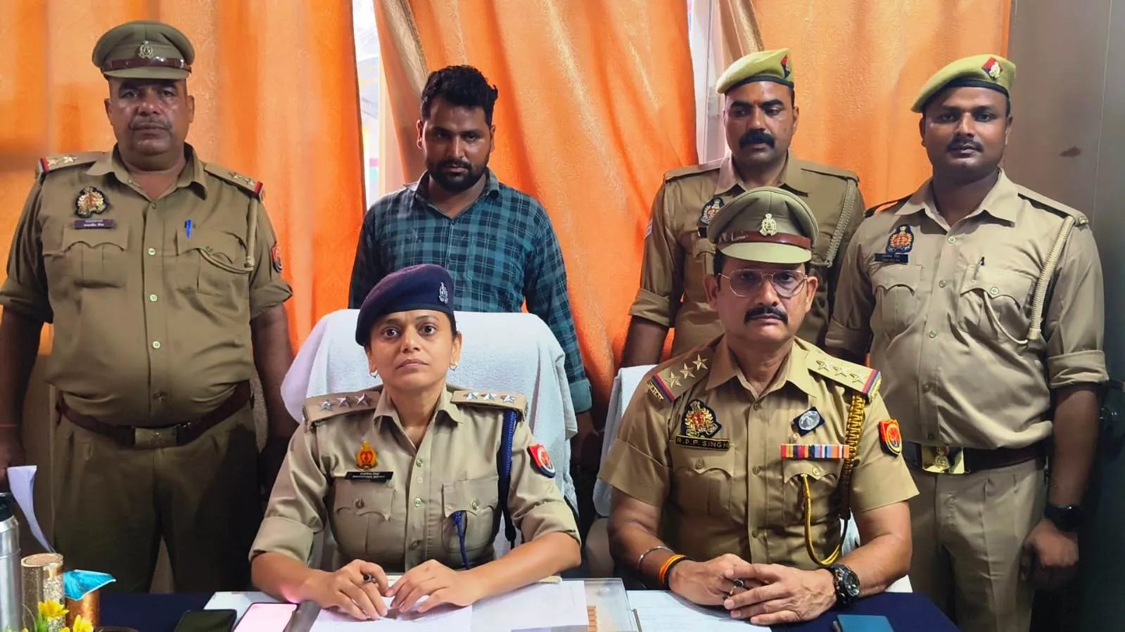 टेम्पू में महिलाओ का चैन उड़ाने वाले गैंग का सरगना गिरफ्तार