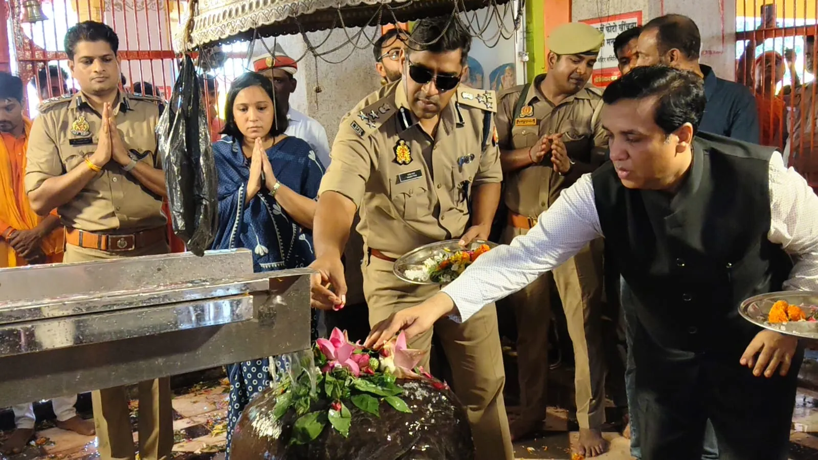 उच्चाधिकारियों ने भदेश्वरनाथ मंदिर का निरीक्षण कर लिया सुरक्षा एवं यातायात व्यवस्था का जायजा 