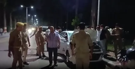 एएमयू कैंपस में शराब के नशे में युवक-युवती का हंगामा, छात्रों ने पुलिस को सौंपा