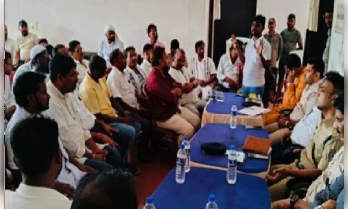 जामताड़ा में धार्मिक टिप्पणी के वायरल वीडियो से तनाव, भीड़ ने घर में की तोड़फोड़