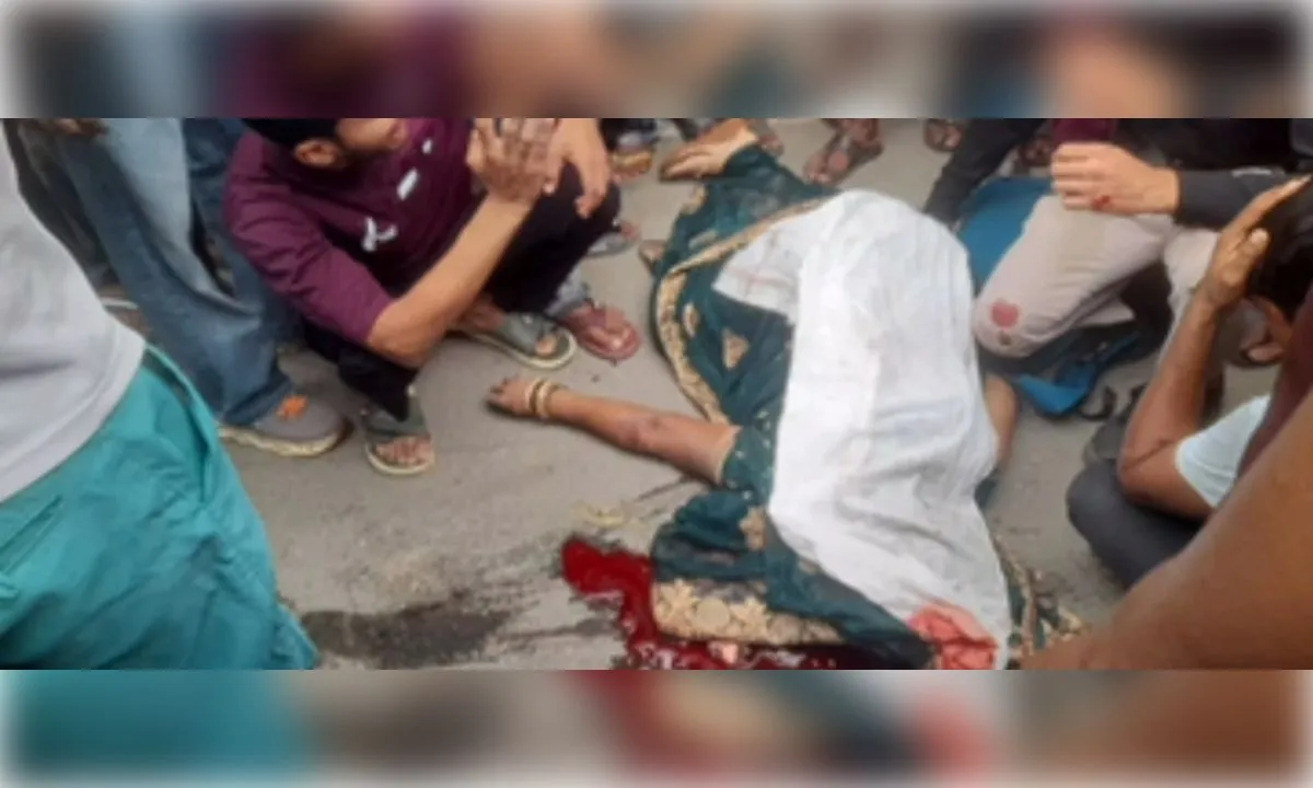 रोडवेज बस की टक्कर से महिला की मौत, बाल-बाल बचा बेटा