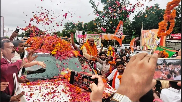 भाजपा के नवनियुक्त राष्ट्रीय महामंत्री हरीश द्विवेदी का प्रथम बस्ती आगमन पर हुआ ऐतिहासिक व भव्य स्वागत 