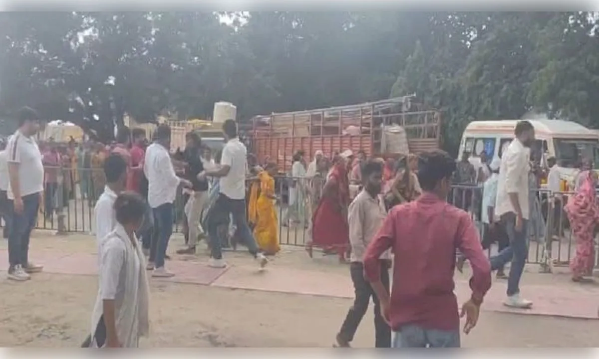 रायबरेली में सीएम की सभा के बाद दो पक्ष भिड़े, मारपीट का वीडियो वायरल