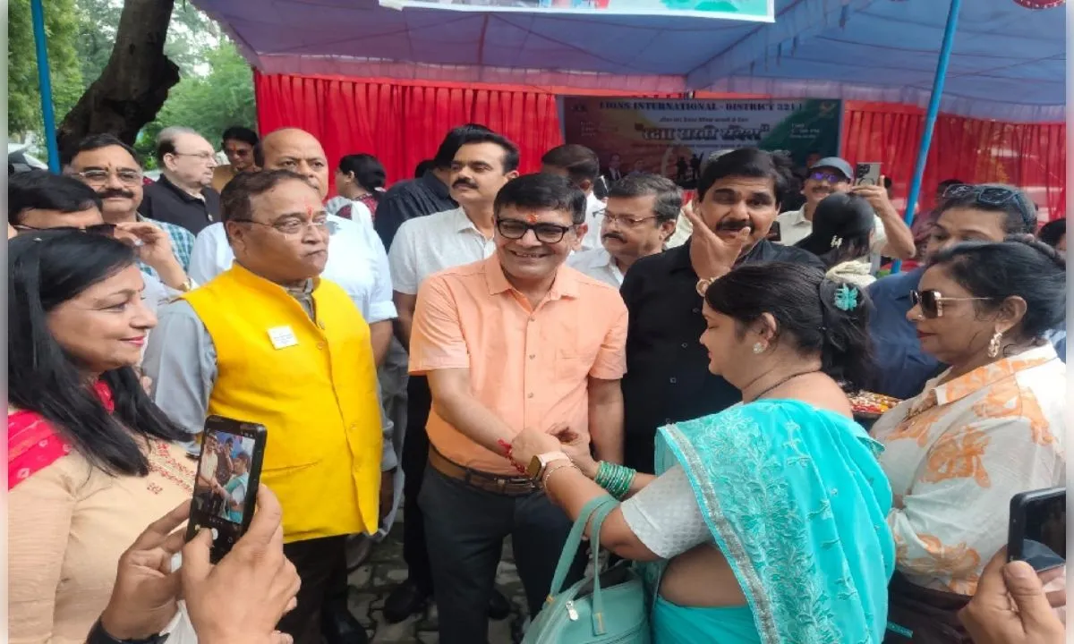  लॉयंस क्लब इंटरनेशनल ने वीर जवानों के लिए सरहद पर रक्षासूत्र और मिष्ठान भेजा 