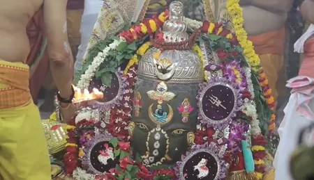 गणेश स्वरूप में सजे बाबा महाकाल, भांग-चंदन से किया गया भव्य शृंगार 