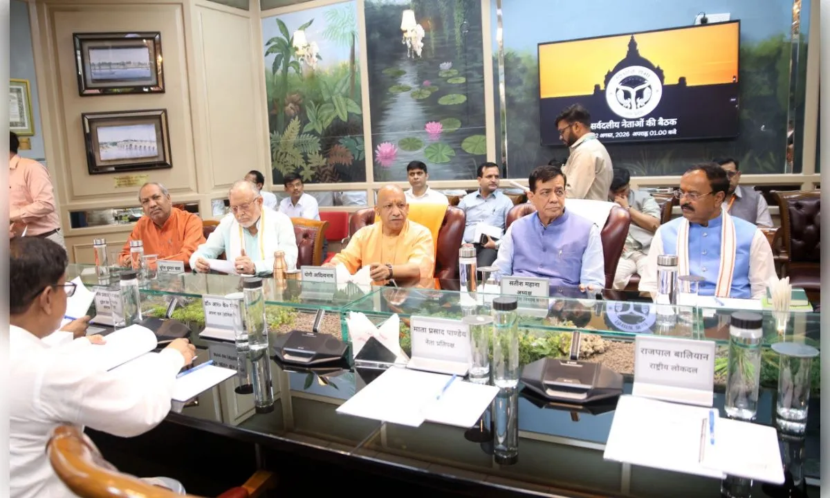 जनहित से जुड़े हर मुद्दे को सदन में रखें जनप्रतिनिधि : योगी आदित्यनाथ