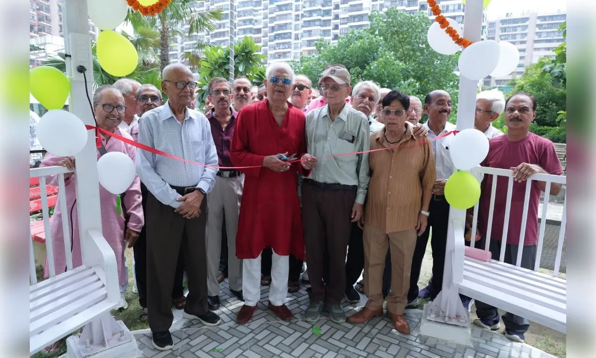 GH-7 सोसायटी में वरिष्ठ नागरिकों हेतु निर्मित दो अत्याधुनिक गज़ेबो का भव्य उद्घाटन