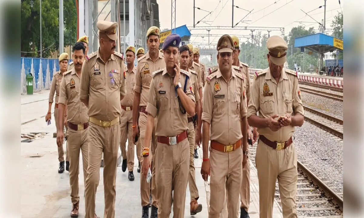 बस स्टेशन और रेलवे स्टेशन पर चला सघन चेकिंग अभियान, सुरक्षा व्यवस्था का लिया गया जायजा