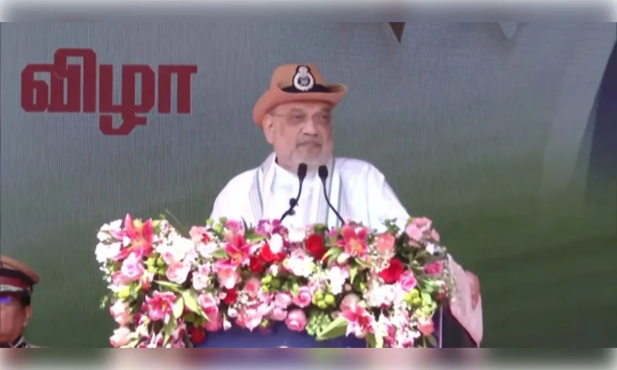 गृहमंत्री ने पुडुचेरी पुलिस को सौंपा 'राष्ट्रपति पुलिस कलर' 