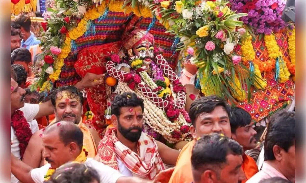उज्जैन के शिव भक्तों में भारी उत्साह, महाकाल की सवारी निकालने को बेकरार
