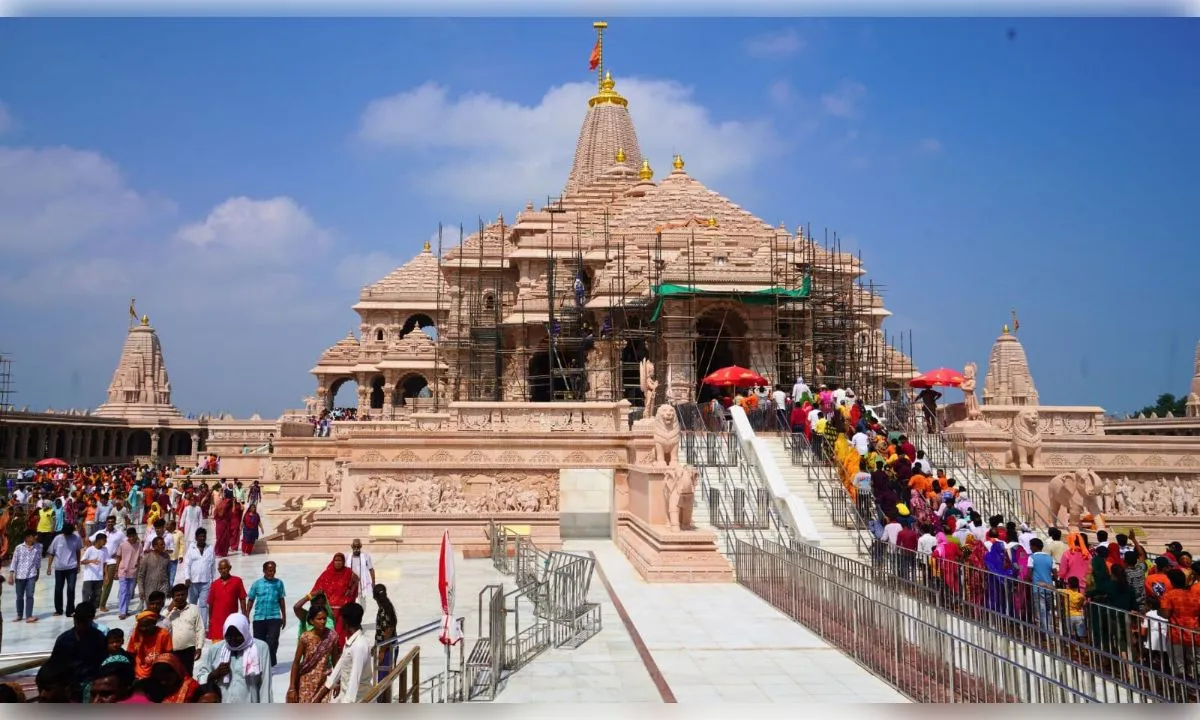श्रावण में अयोध्या धाम में उमड़ा आस्था का सैलाब, 35 लाख पहुंचे