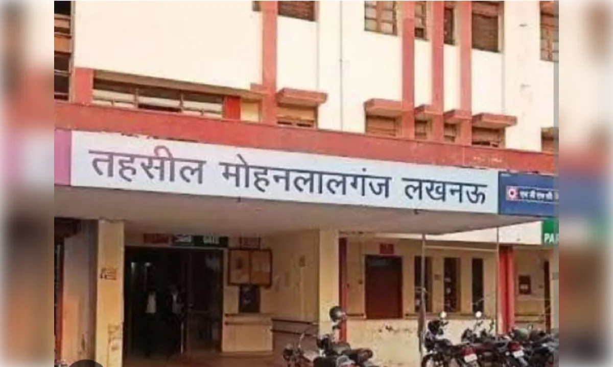 असंक्रमणीय जमीन की रजिस्ट्री के बाद हुयी दाखिल-खारिज, उठे सवाल