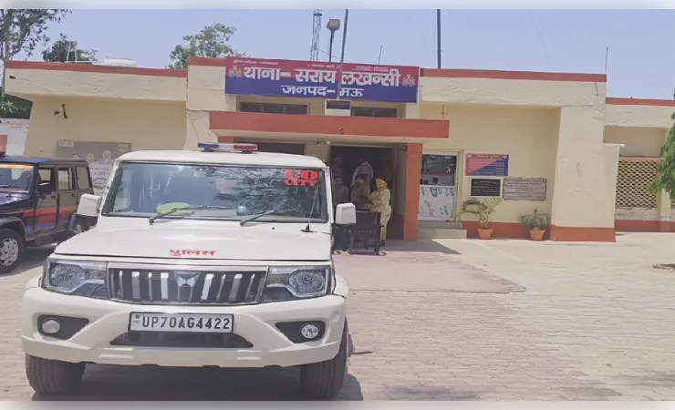 मऊ में प्रेम प्रसंग बना खूनी साजिश का कारण: प्रेमी के सीने में चाकू घोंपकर उतारा मौत के घाट 