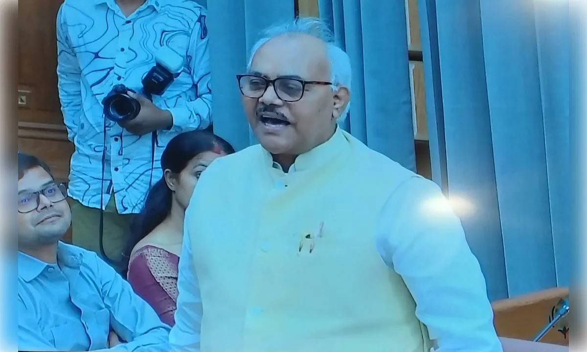 सपा सदस्यों ने विधान परिषद में उठाया पेपर लीक का मुद्दा
